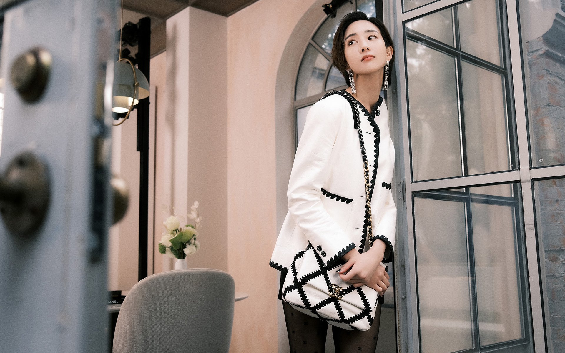 湖人球员自发组织早餐会增强团队关系,湖人签约发展联盟球员